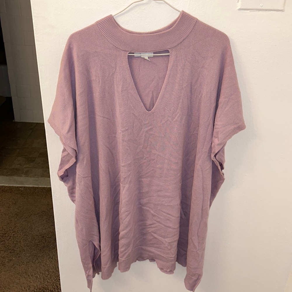 short sleeve sweater w front pocket